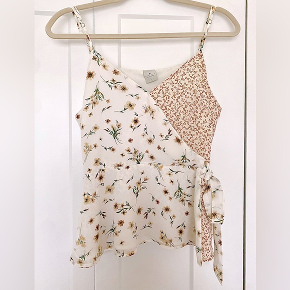Paper Crane Tops - Paper Crane Cream Floral Mix Print Sleeveless Wrap Front Peplum Blouse sz Large